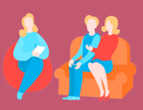 Due sagome stilizzate sono sedute su un divano mentre una terza sagoma ascolta da una poltrona.